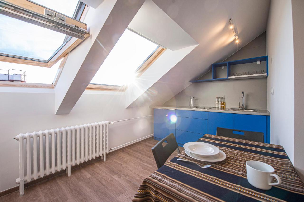 Blue President Lägenhet Bratislava Exteriör bild